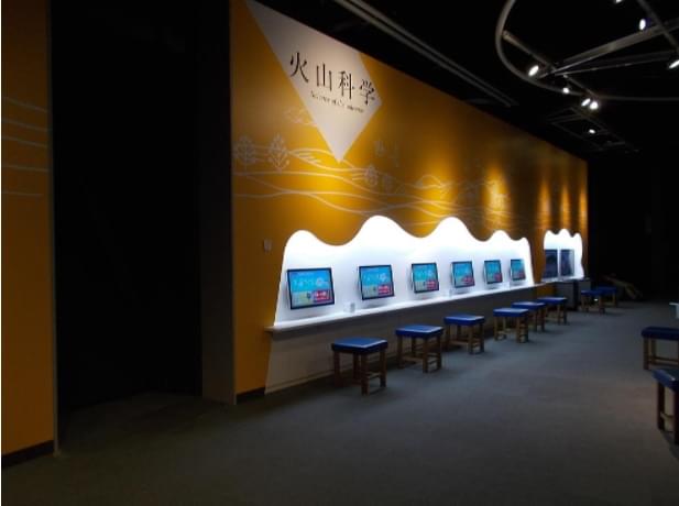 白水社の店舗デザイン施工例