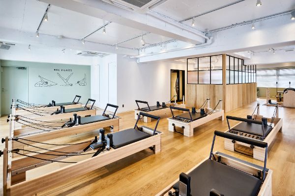 LARGO（ラルゴ）の店舗デザイン施工例_ヨガ・ピラティススタジオ